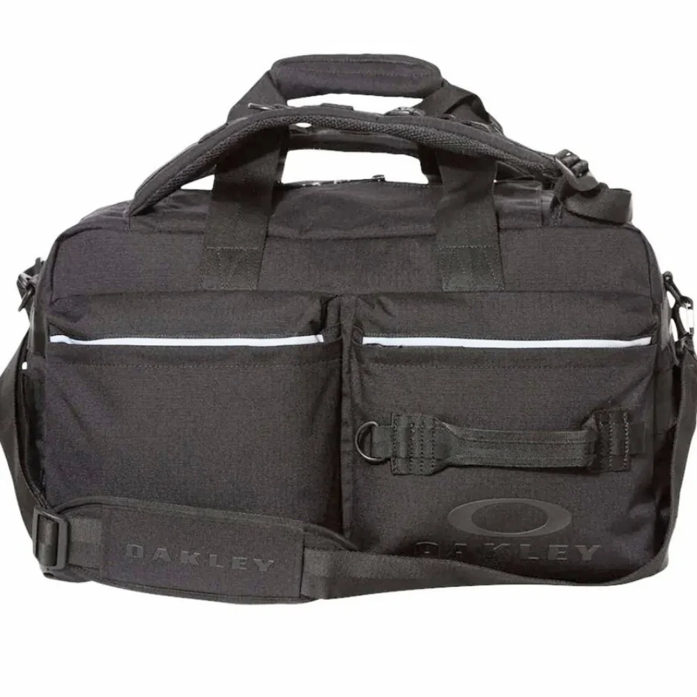 Oakley NWOT Utility Duffel bag 50L blackout hunting fishing hiking
